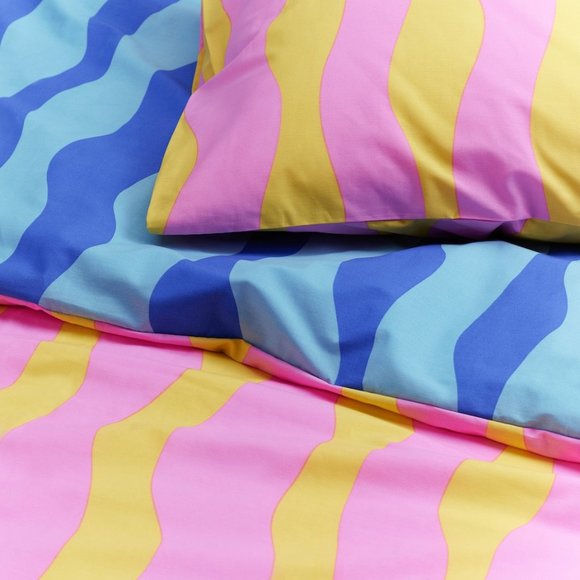 NEW - Ikea SOMMARVICKER Duvet cover and pillowcase(s), blue/light pink, KING - Picture 2 of 5